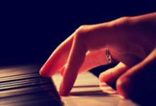 欧博体育：b费成神的原因找到了！解析阿莫林「伪前腰」如何激活b费！.